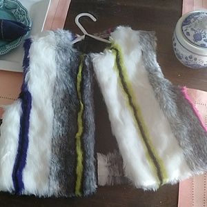 Girls fur vest size md (10-12)